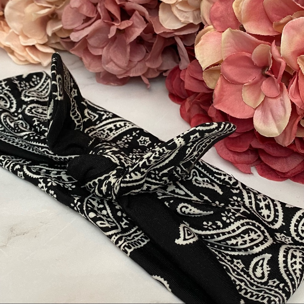 3/$28 Black Bandana Stretchy Bowknot Headband - Picture 9 of 16